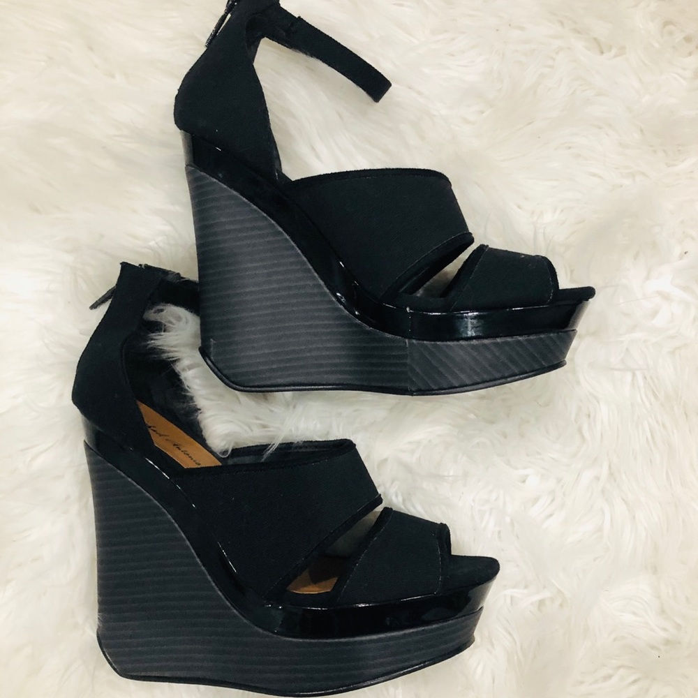 Michael Antonio black peep toe wedge